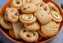 La vera ricetta dei biscotti danesi al burro, quelli dorati e friabili da regalare a Natale nella scatola di latta biscotti danesi al burro ricetta originale ricettasprint