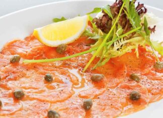 Carpaccio di salmone meglio che al ristorante, genuino e sicuro: la ricetta facile per principianti e l’antipasto è fatto carpaccio di salmone ricettasprint