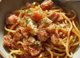 Oggi genovese, ma ci metto il tonno. E che carattere che ha il mio primo piatto Oggi genovese, ma ci metto il tonno. E che carattere che ha il mio primo piatto