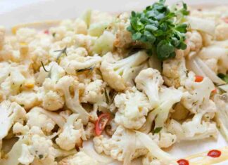 Il cavolfiore all’insalata non è solo una ricetta classica del Natale, ma se lo fai così lo fai sempre insalata di cavolfiore ricettasprint.it