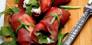 L’antipasto perfetto di Natale sono questi involtini di bresaola, ricetta furba che ti salva all’ultimo minuto involtini bresaola ricettasprint