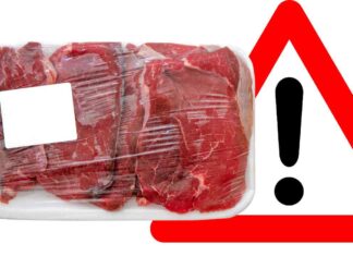 Il servizio sulla carne scaduta di Report ti ha spaventato? Impara a controllare i dettagli che ti terranno al sicuro Carne confezionata e segnale di pericolo