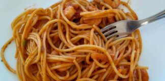 spaghetti saporiti gamberi ricetta di natale ricettasprint