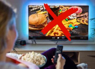 Spot tv di junk food in tv con croce rossa