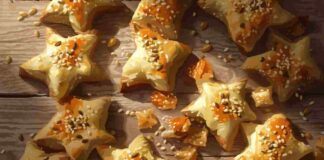 Il Natale sotto le stelle, anche di pasta sfoglia. Addobbiamo anche la tavola stelline di pasta sfoglia ricettasprint.it