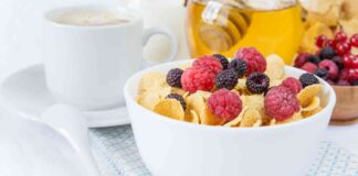 3 colazioni leggere che mi fanno arrivare a pranzo senza fame: idee semplici e sazianti Colazioni light 3 idee - RicettaSprint