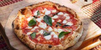Pizza avanzata a Natale, ecco come la devi conservare per evitare sprechi Come conservare pizza dopo Capodanno - RicettaSprint
