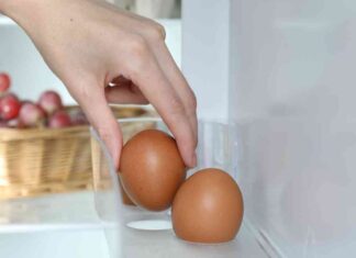 Come togliere la puzza di uovo - RicettaSprint