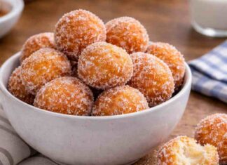 Frittelle dolci alla ricotta: soffici come nuvole e pronte in pochi minuti Frittelle dolci alla ricotta - RicettaSprint