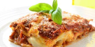 Lasagna come quella della nonna: la sua ricetta non si batte Lasagna doppio strato - RicettaSprint