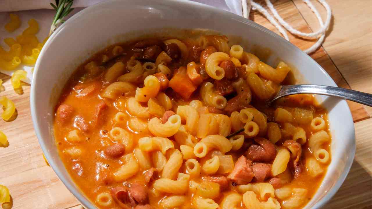 Pasta e fagioli alla vecchia maniera - RicettaSprint