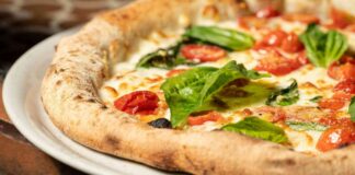 Pizza a prova di bambino capriccioso, senza farina e pronta in 10 minuti Pizza a prova di bambino - RicettaSprint