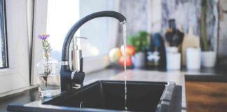 Sturare lavandini senza prodotti - RicettaSprint