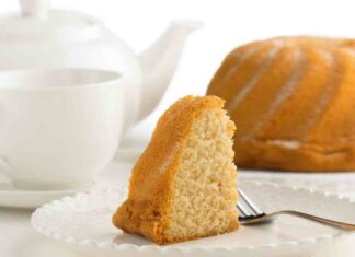 TORTA LA SUCCO DI FRUTTA