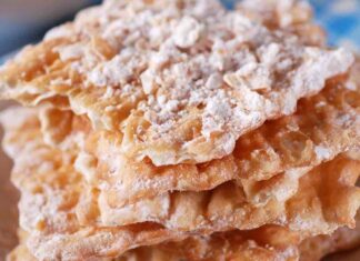 chiacchiere di carnevale non fritte, ma sono altrettanto friabili e buone da perdere la testa frappe al forno