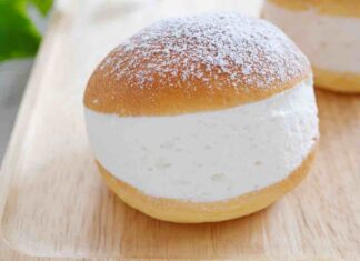 Ma io non esco mica per comprarli, me li faccio in casa, sono morbidissimi maritozzo con la panna