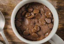 Mug cake alla nutella, questa si che è una merenda top pronta in soli 5 minuti mug cake alla nutella