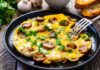 Omelette sbagliata ai funghi, erano troppo pochi per farcirla ed ecco uscita una frittatina buona buona omelette sbagliata