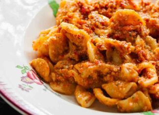 Orecchiette pugliesi al ragù vegetariano, primo piatto leggerissimo da provare subito orecchiette vegetariane