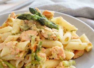 penne asparagi e salmone