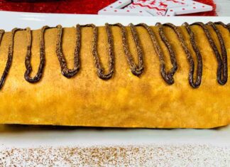 Il rotolo alla nutella per gli adulti, con un po’ di liquore tiene lontano tutti rotolo alla nutella