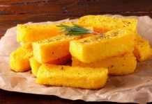 Bastoncini di polenta - RicettaSprint