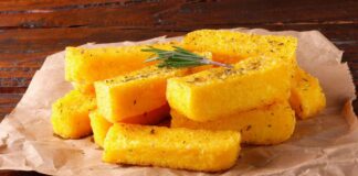 Bastoncini di polenta - RicettaSprint