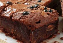 Lo faccio in pochi minuti, senza burro e persino senza forno, a colazione me lo chiedono tutti Brownies al cioccolato senza burro - RicettaSprint