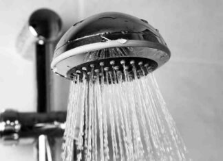 Come pulire la doccia dal calcare - RicettaSprint