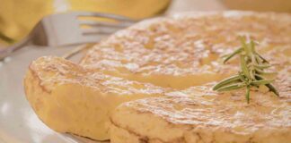 Frittata di patate con dentro cubetti di formaggio - RicettaSprint