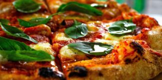 Pizza in friggitrice ad aria - RicettaSprint