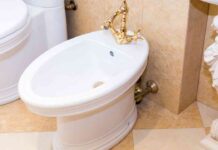Bidet senza calcare e aloni: il segreto naturale della nonna per farlo brillare a costo zero Pulire bidet senza aloni e calcare - RicettaSprint