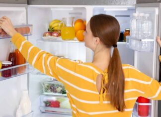 Pulire il frigo nel modo giusto: si parte sempre dallo stesso punto Pulire il frigorifero - RicettaSprint