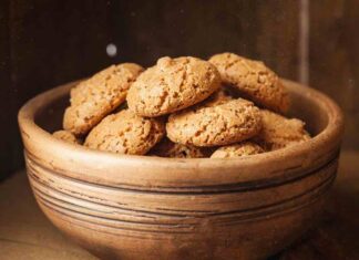 Amaretti fatti in casa, proprio come li faceva mia nonna, buonissimi! amaretti