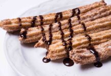 Churros spagnoli la ricetta originale mangiata a Madrid churros