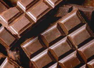 Quanto cioccolato fondente si può mangiare al giorno?