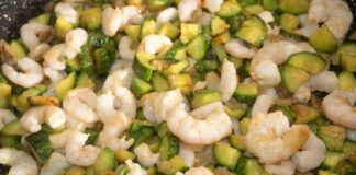 zucchine e gamberetti