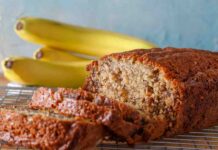 Banana bread light, senza zucchero e burro, così ne puoi mangiare anche due fette