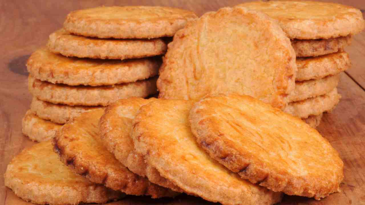 Biscottini leggerissimi con farina integrale - RicettaSprint