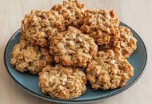 Questi al mattino hanno pochissime calorie, li inzuppo anche nel latte Biscotti con farina di avena - RicettaSprint