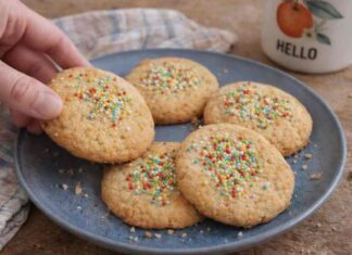 Te li ricordi i biscotti di Pasqua della nonna? Io lo ho rifatto con gli stessi confettini Biscotti di Pasqua - RicettaSprint