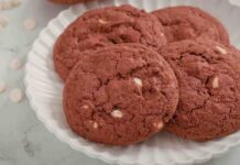 Biscottini red velvet, questa volta nella versione light, così li posso mangiare ogni giorno Biscottini red velvet - RicettaSprint