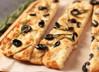 Focaccia con le olive - RicettaSprint