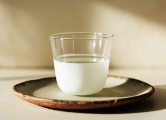 Parzialmente scremato o intero: durante la dieta quale latte si può bere durante la dieta? Latte parzialmente scremato o intero - RicettaSprint