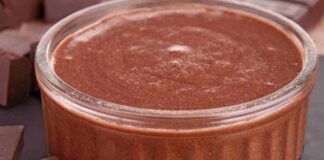 Mousse al cioccolato senza panna, fatta così è leggera e stellare! Mousse al cioccolato - RicettaSprint