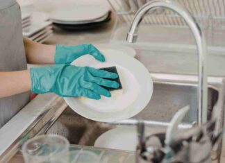 Lavare i piatti bene - RicettaSprint