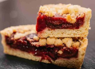 Sbriciolata alla ciliegia - RicettaSprint