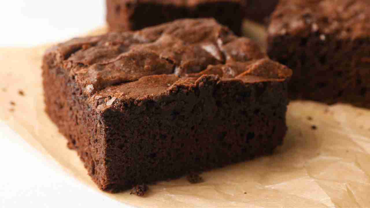 Torta al cioccolato 2 ingredienti - RicettaSprint