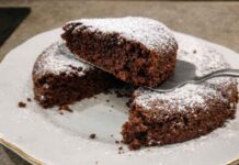 Non accendo nemmeno più il forno da quando ho scoperto questa torta, la domenica non manca mai Torta in padella senza forno - RicettaSprint