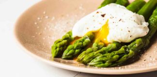 asparagi e uova
